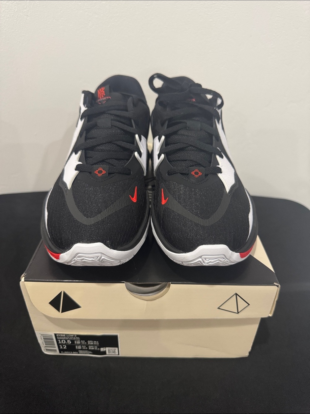 Brand New Kyrie Low 5 Men 10.5 with Box